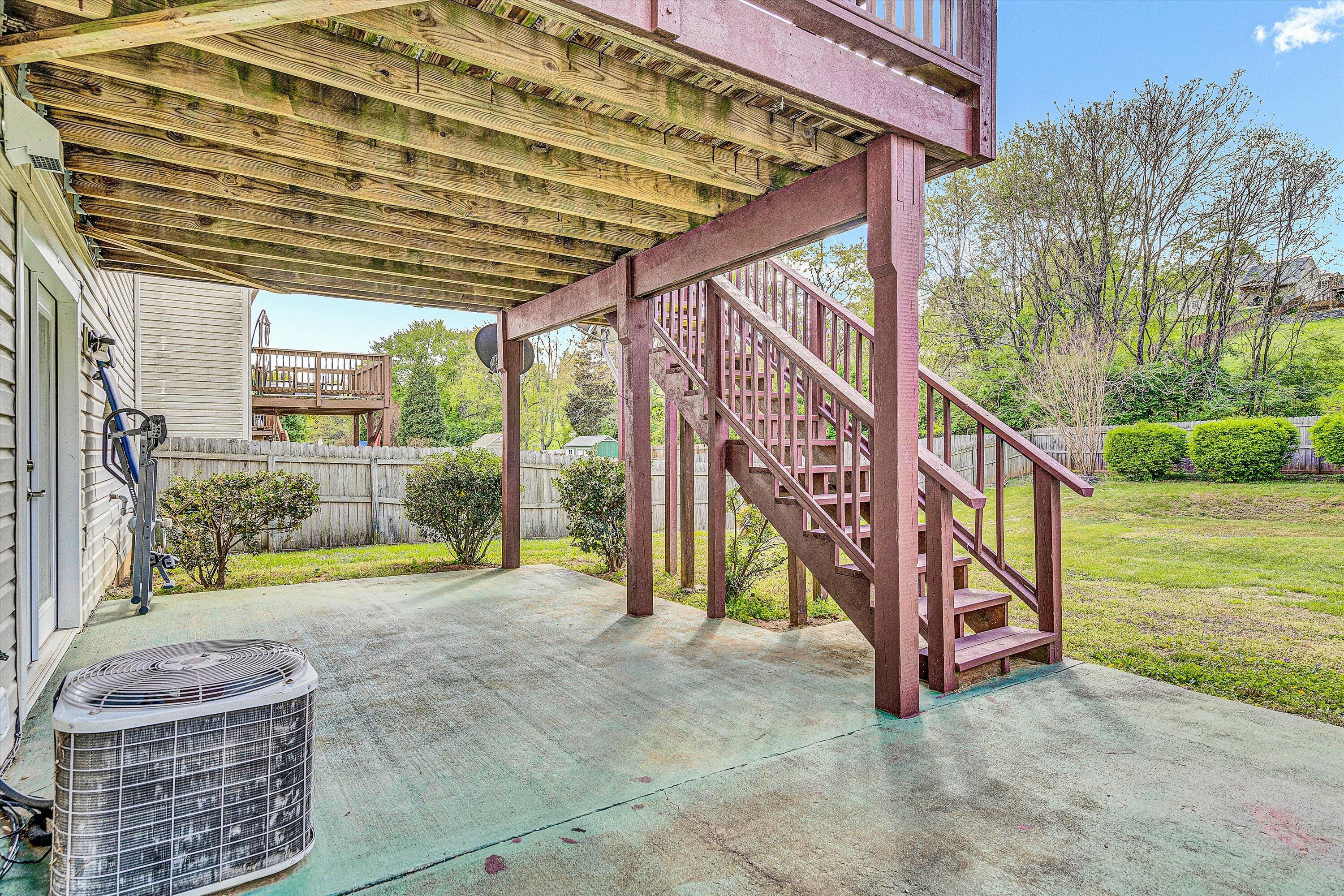 4838 HORSEMAN DR NE