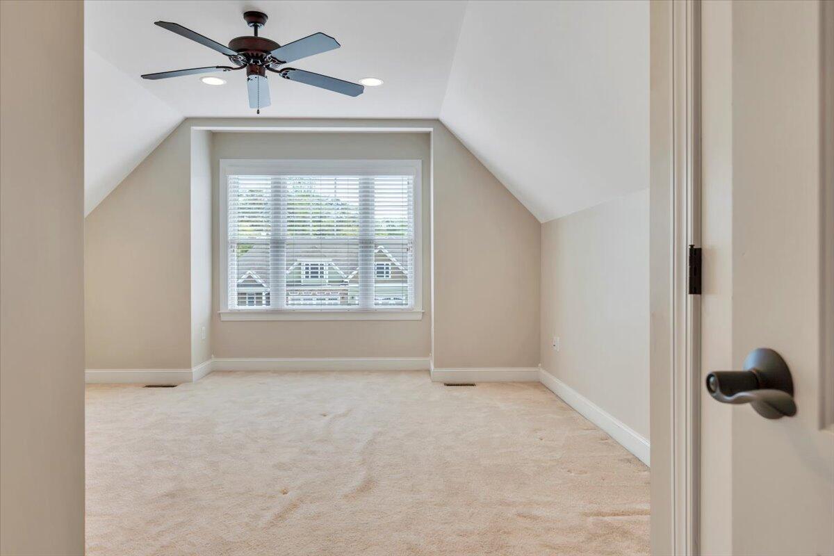 4628 Leigh LN