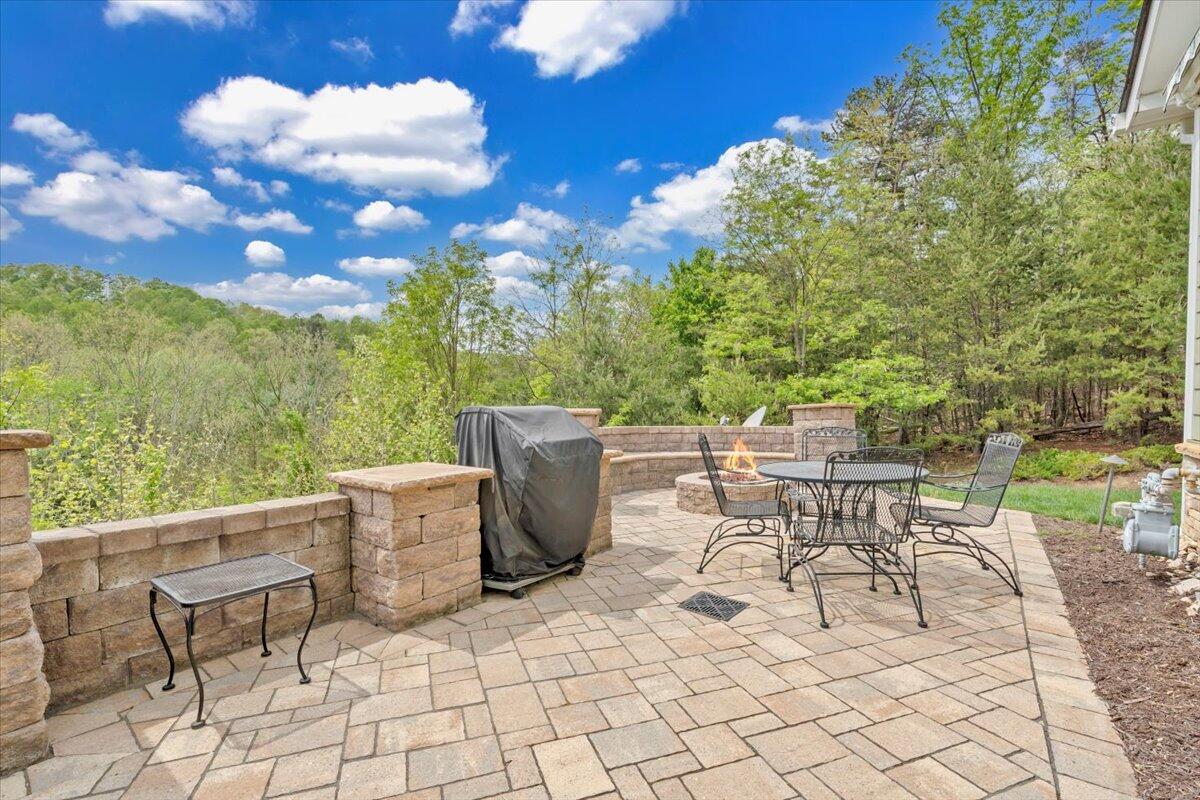 4628 Leigh LN