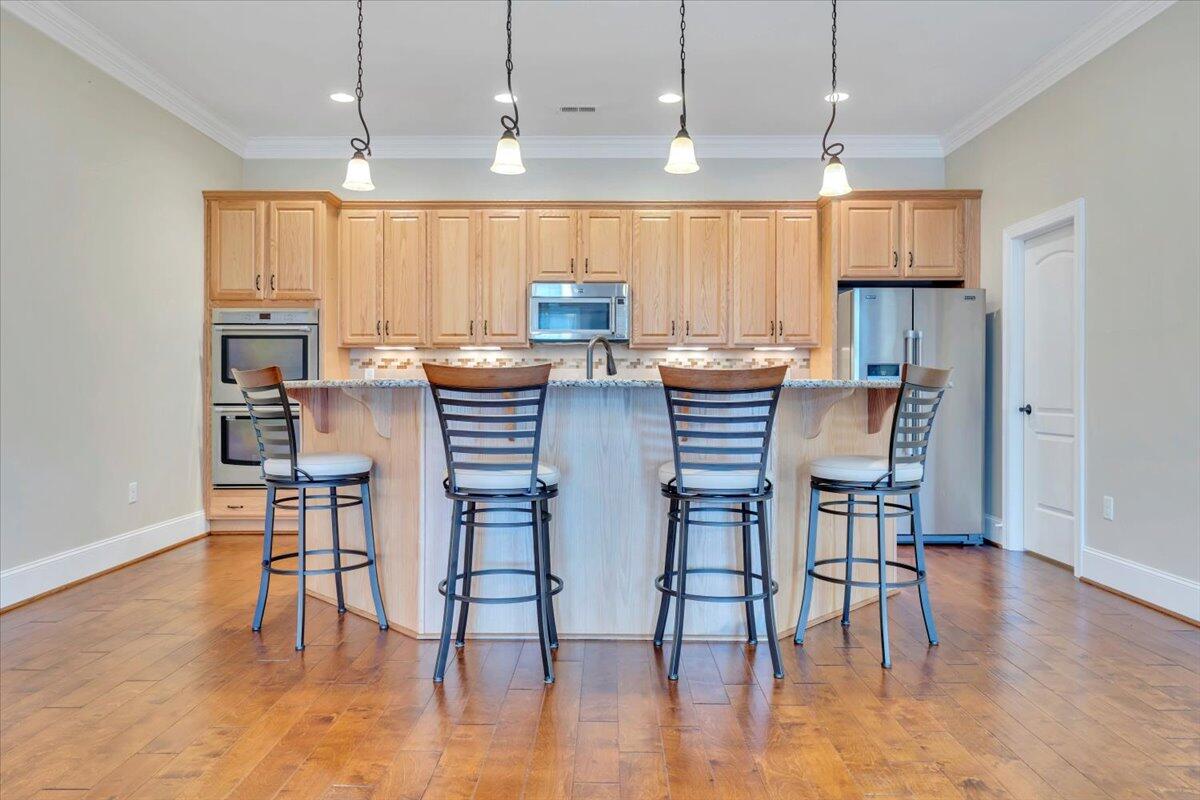 4628 Leigh LN