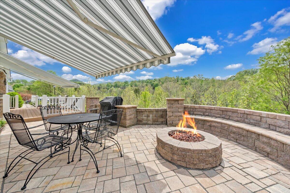 4628 Leigh LN