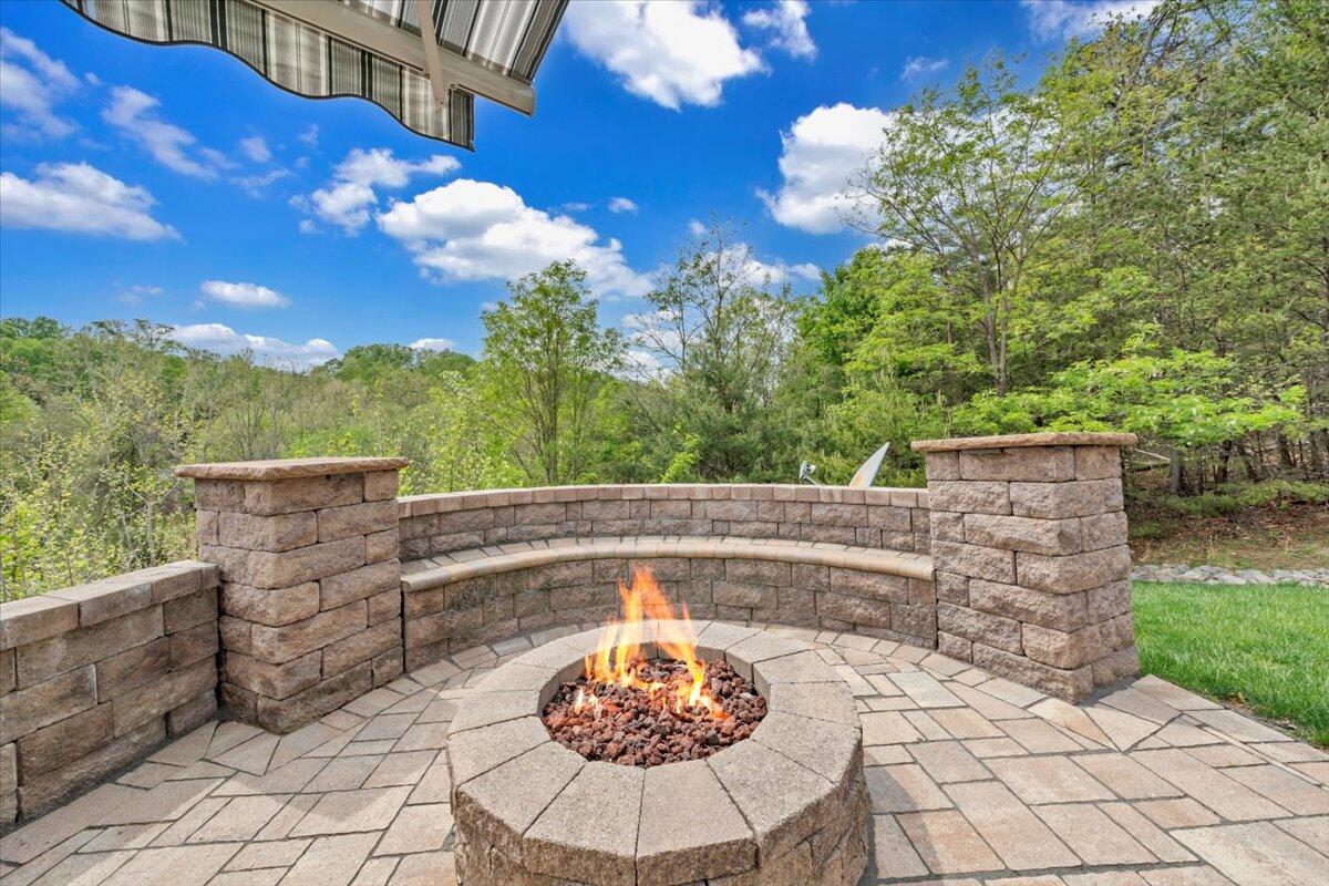 4628 Leigh LN