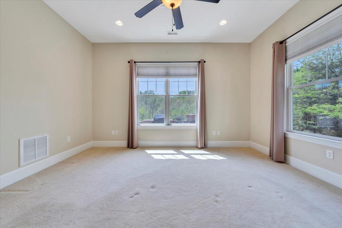 4628 Leigh LN
