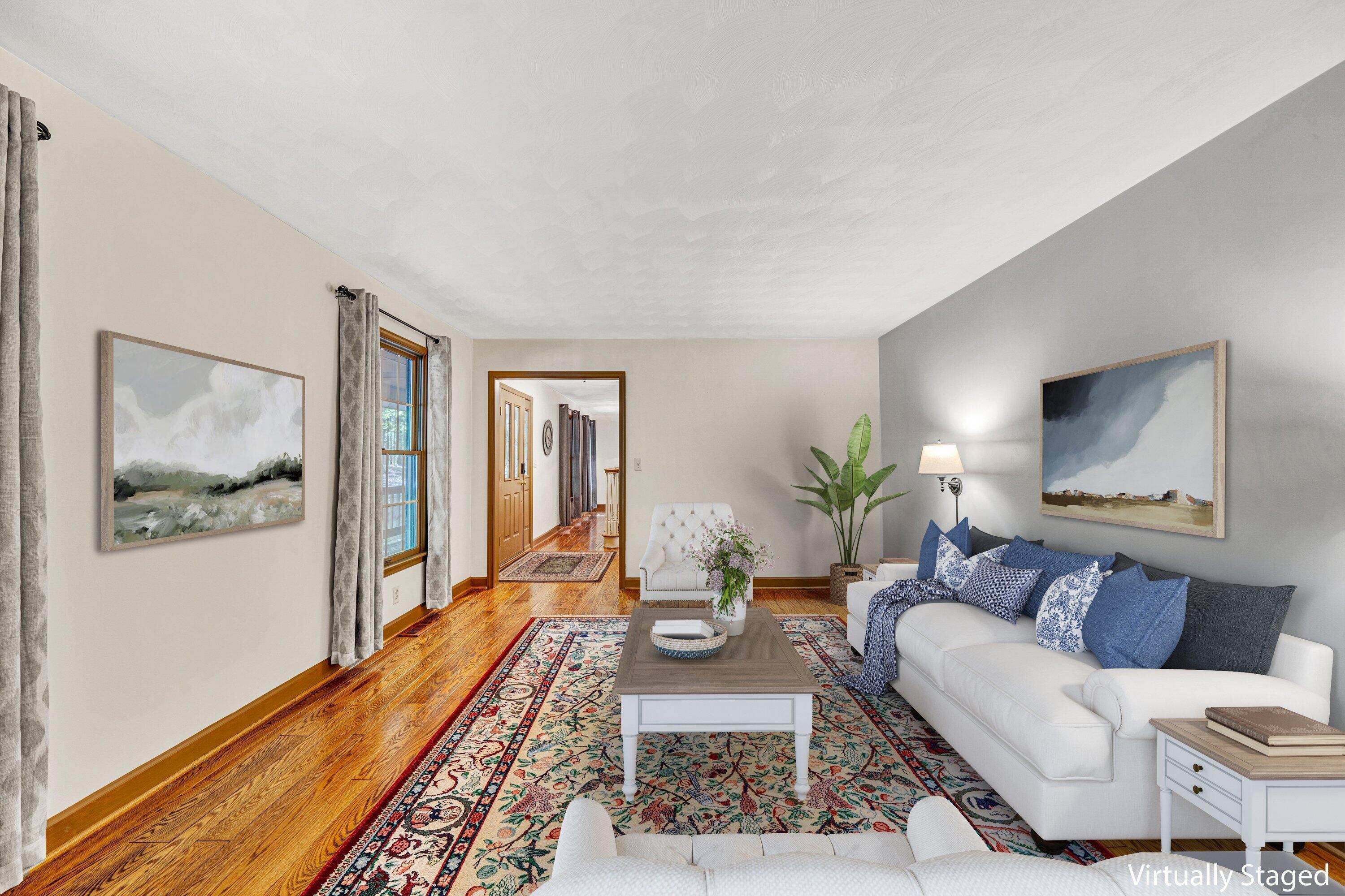 104 Hickory Lake LN