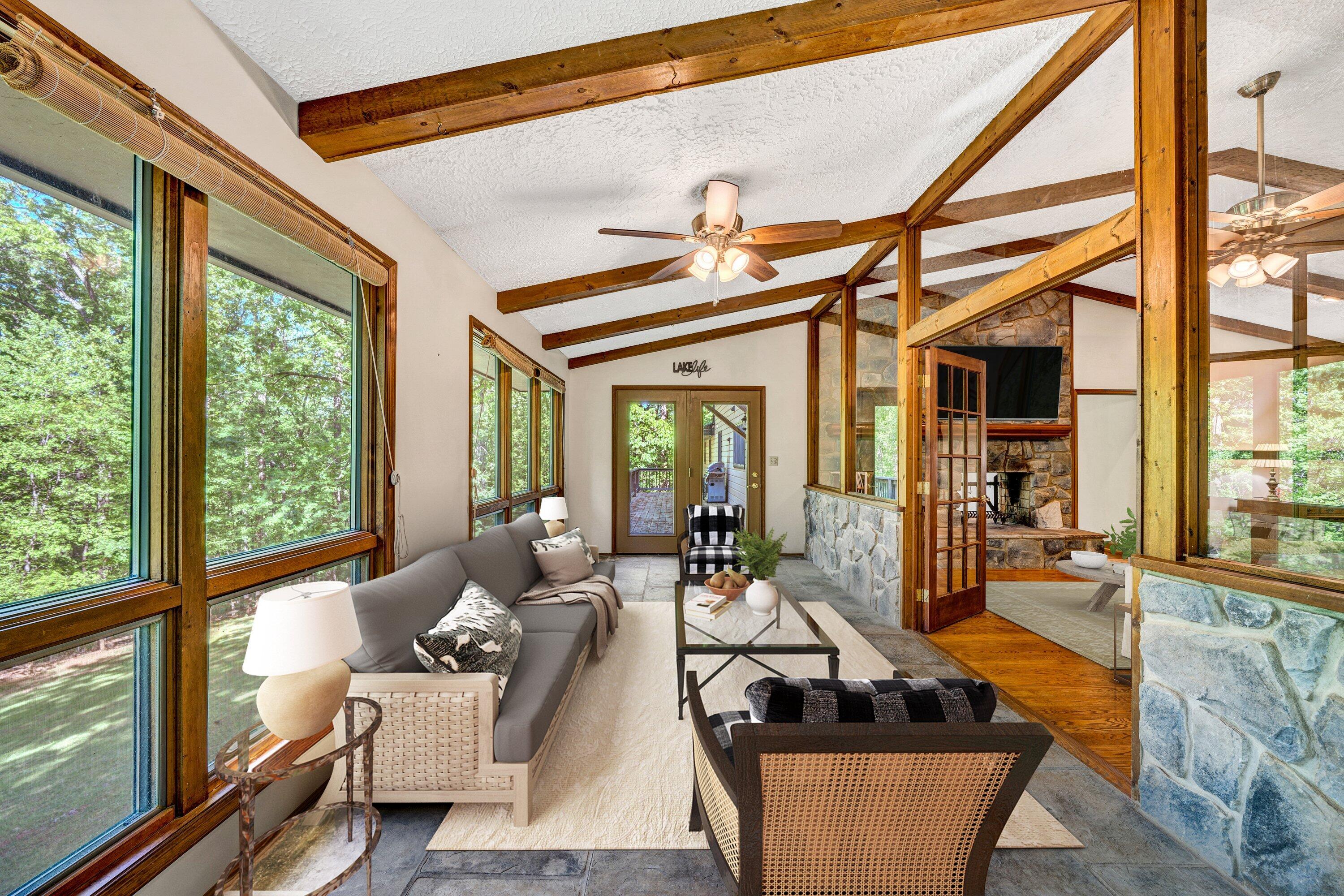 104 Hickory Lake LN