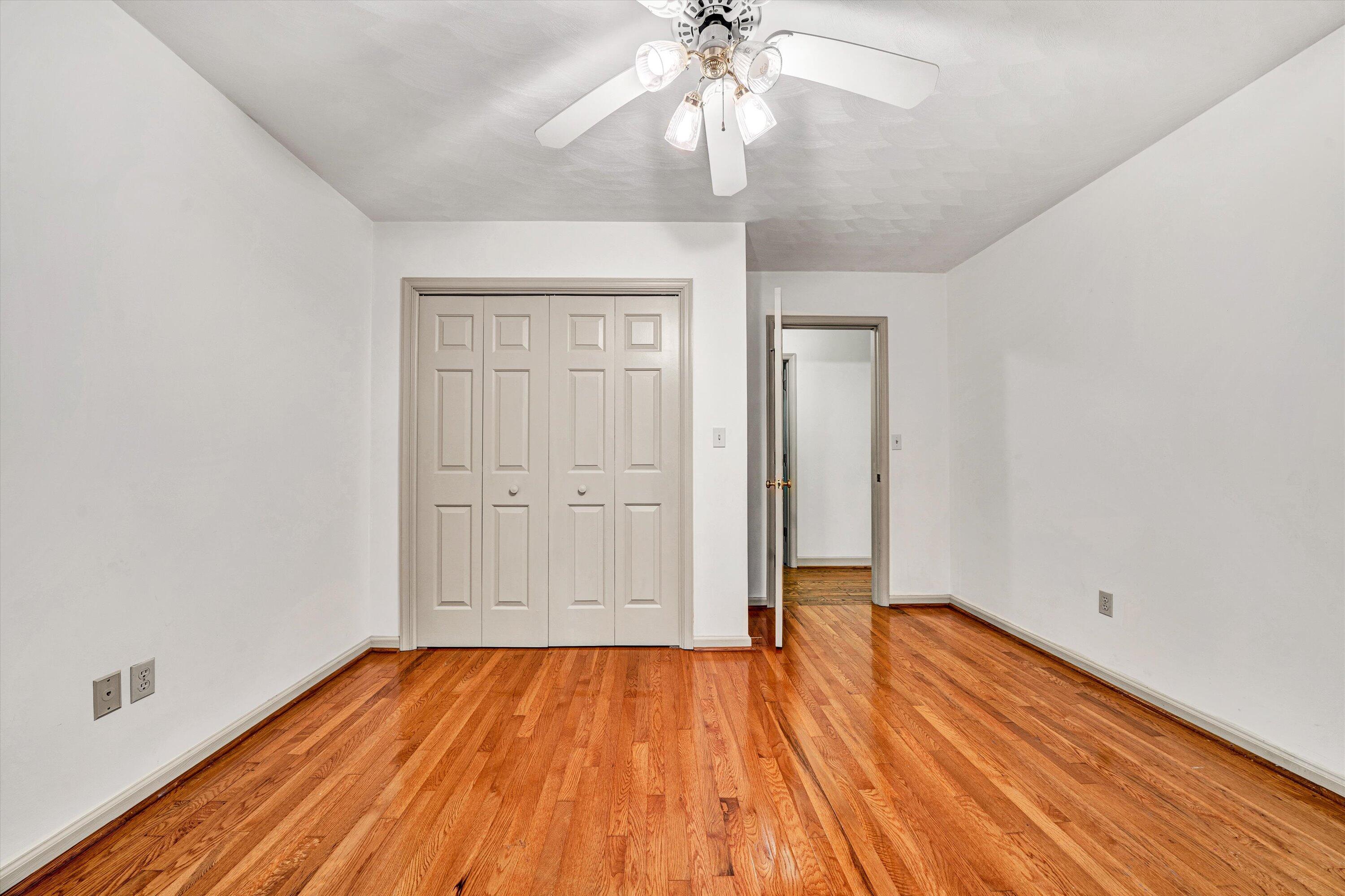 104 Hickory Lake LN