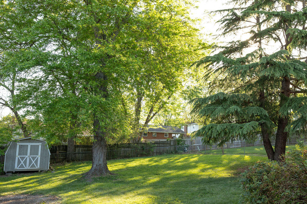 2926 NEIL DR