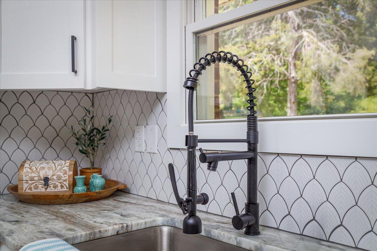 1124 Hartsook BLVD SE