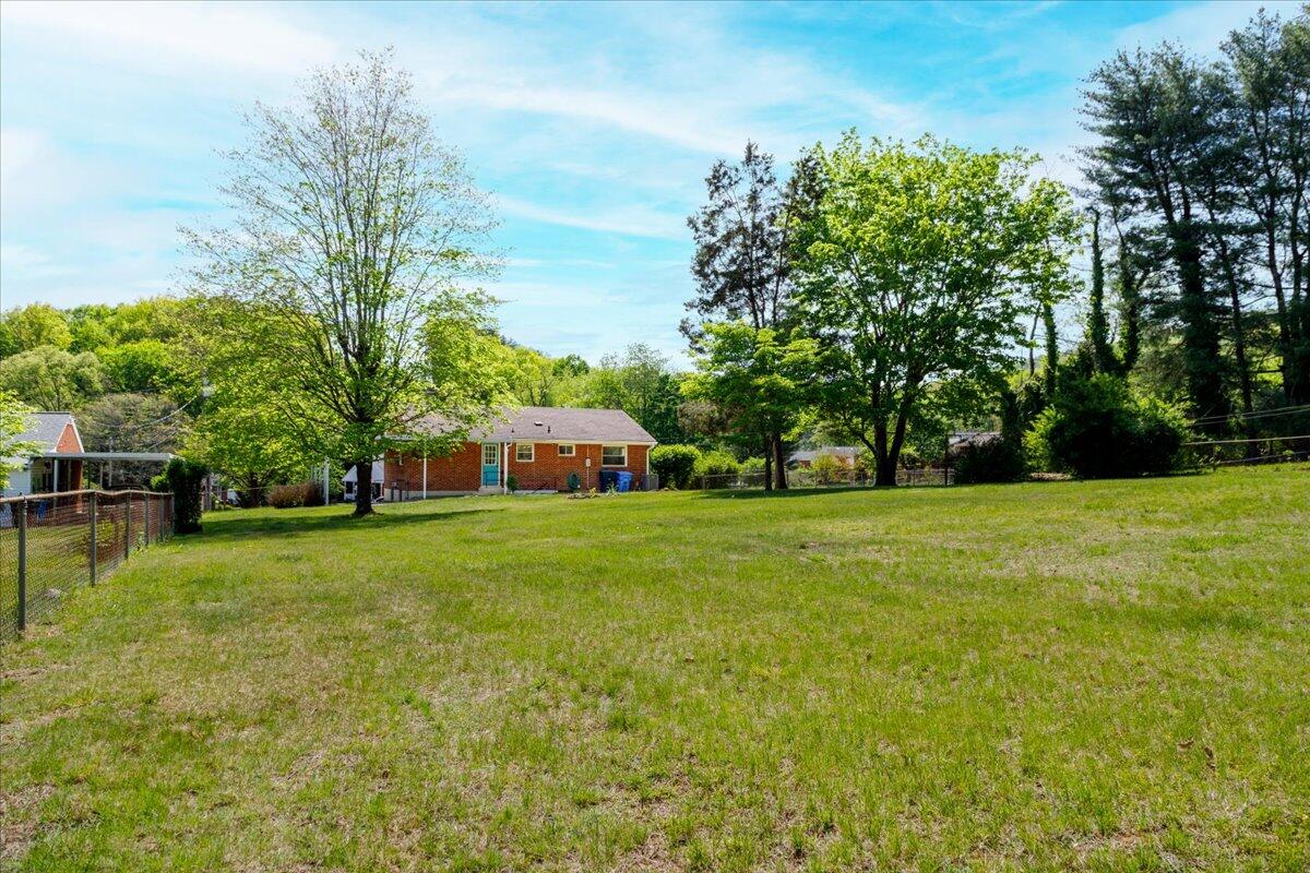 1124 Hartsook BLVD SE