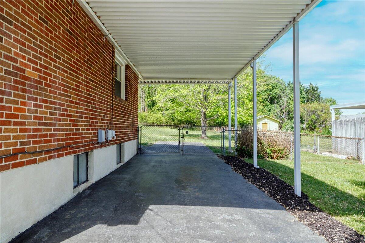 1124 Hartsook BLVD SE