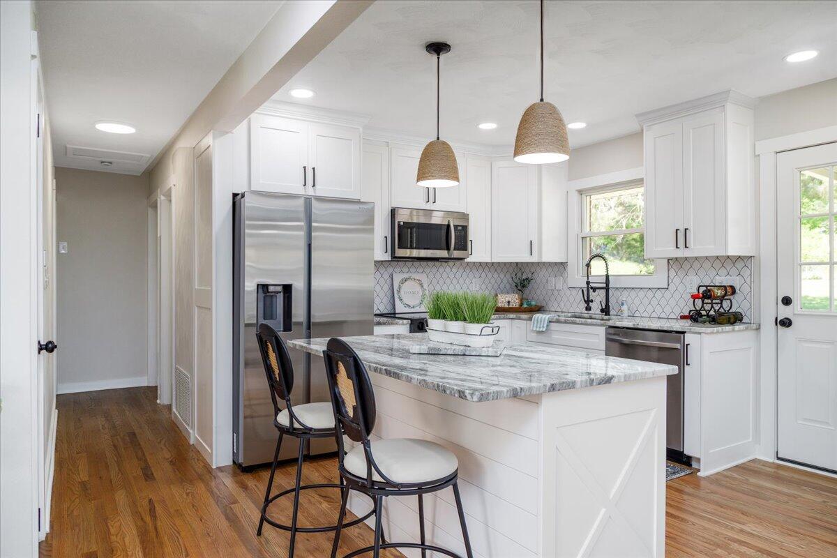 1124 Hartsook BLVD SE