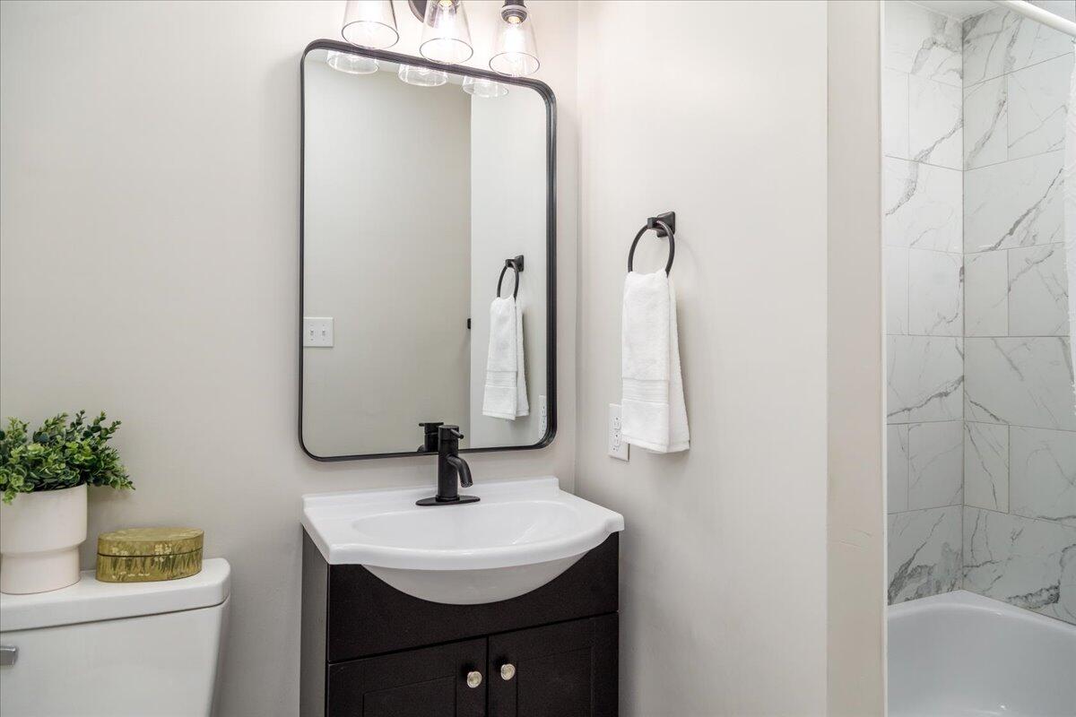 1124 Hartsook BLVD SE