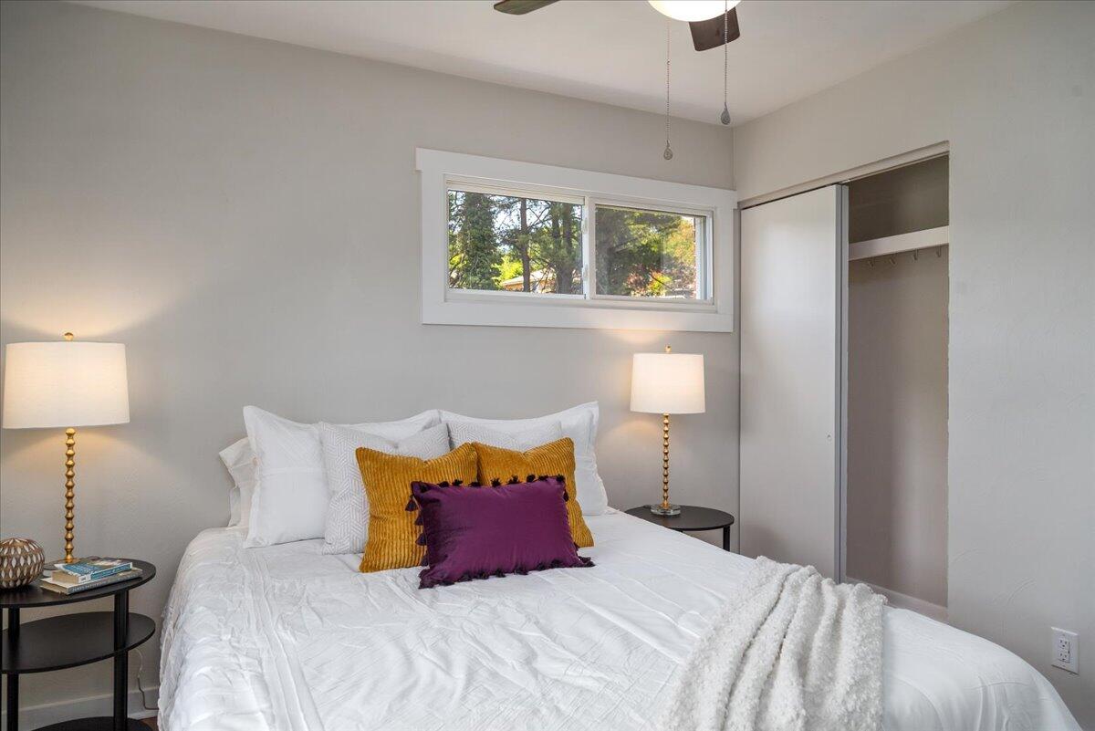 1124 Hartsook BLVD SE