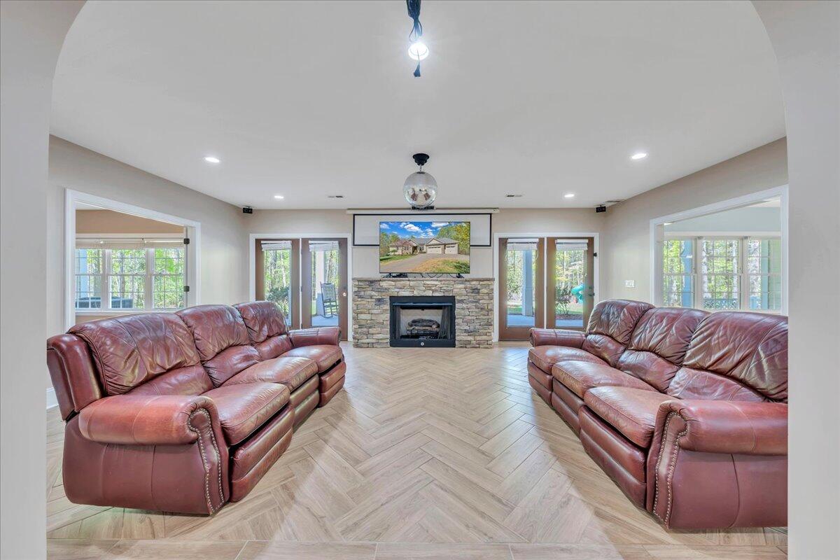 138 Binnacle DR