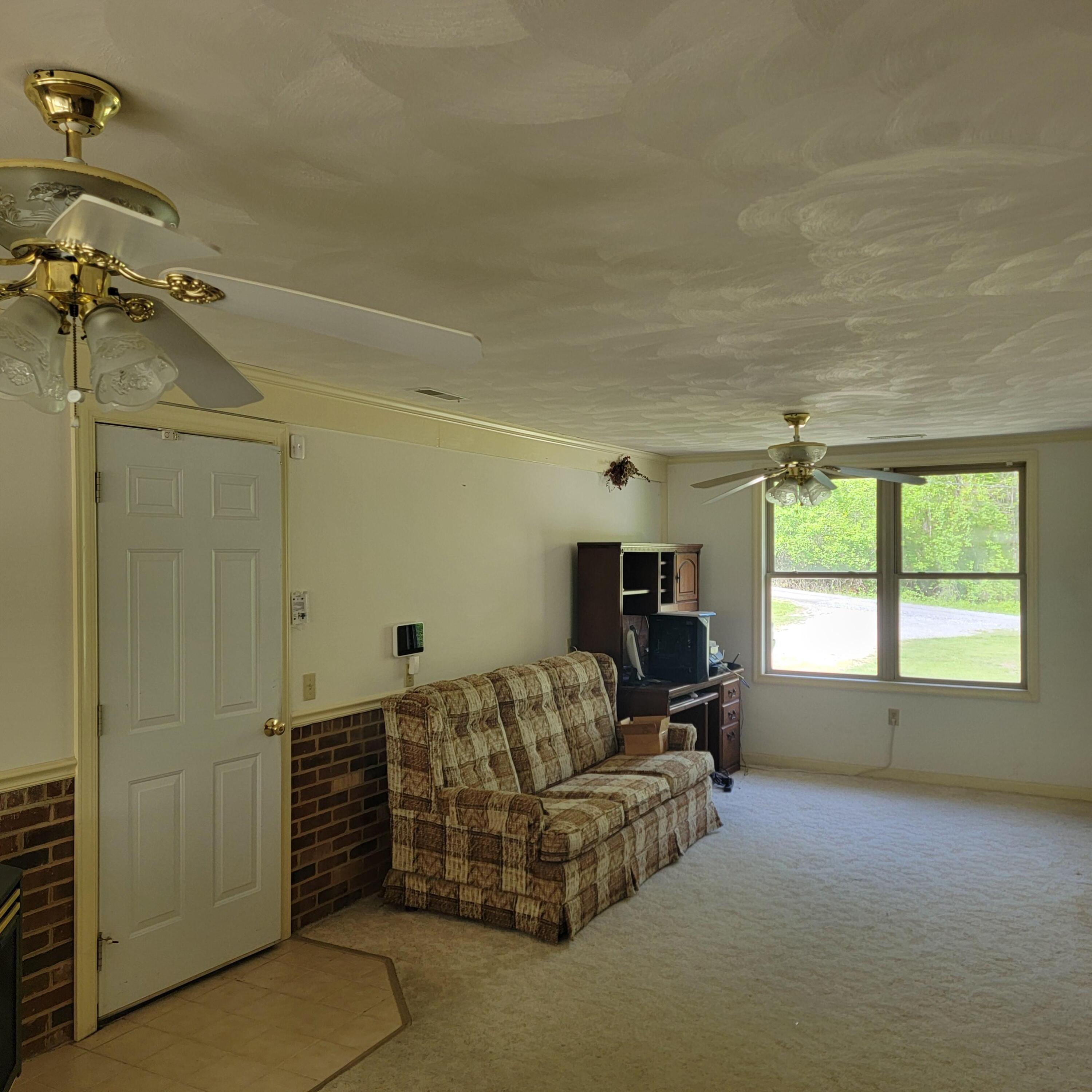 1106 Hogan RD