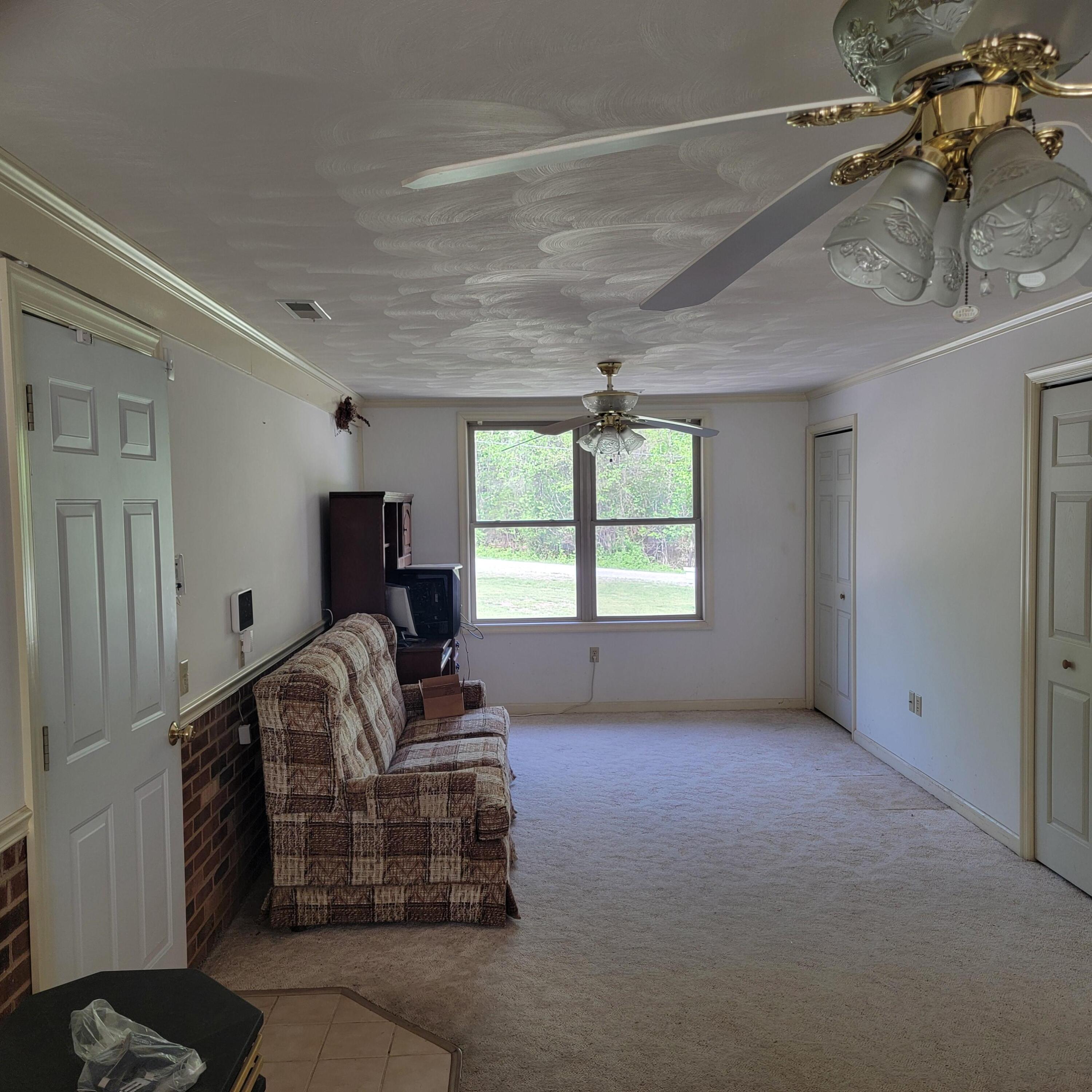 1106 Hogan RD