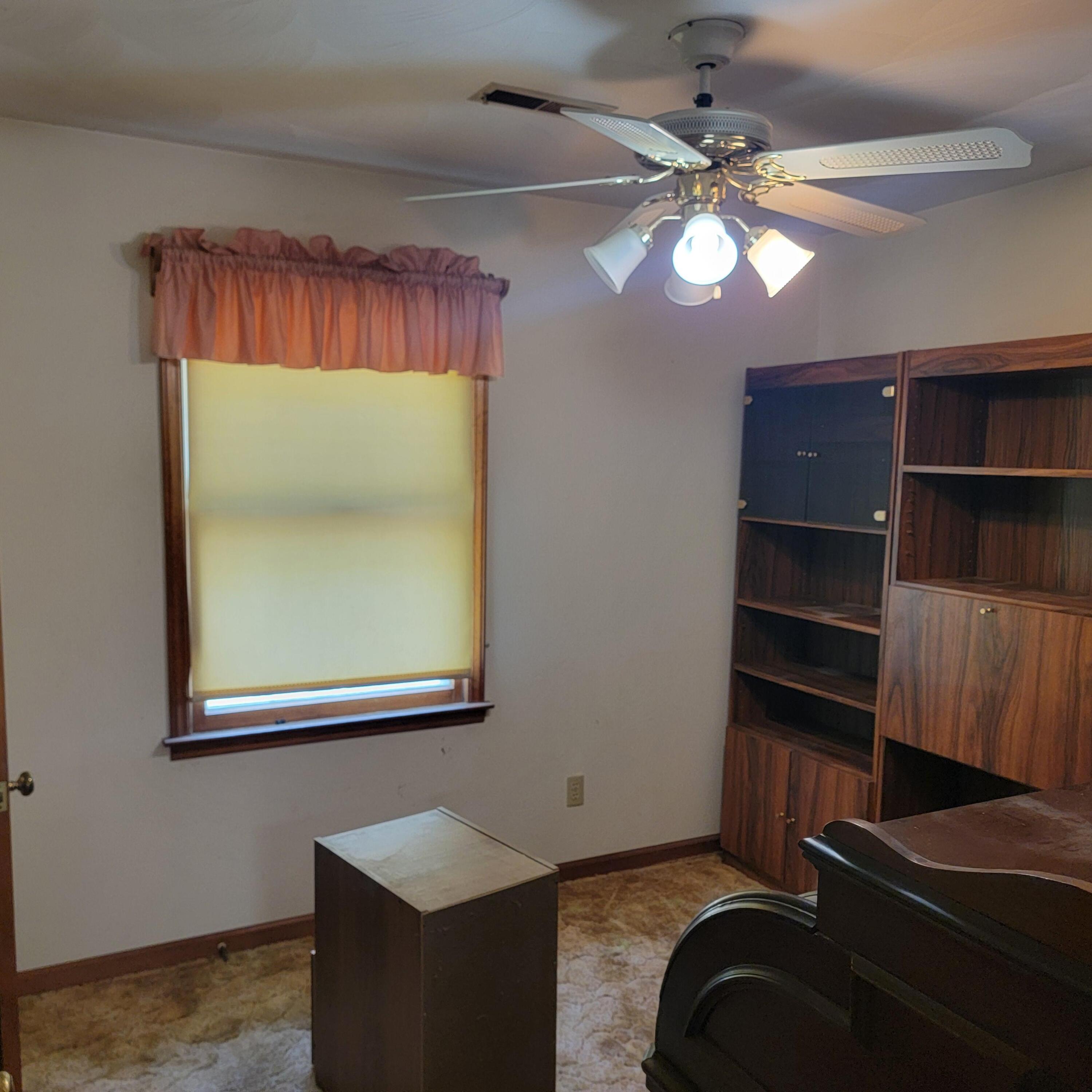 1106 Hogan RD