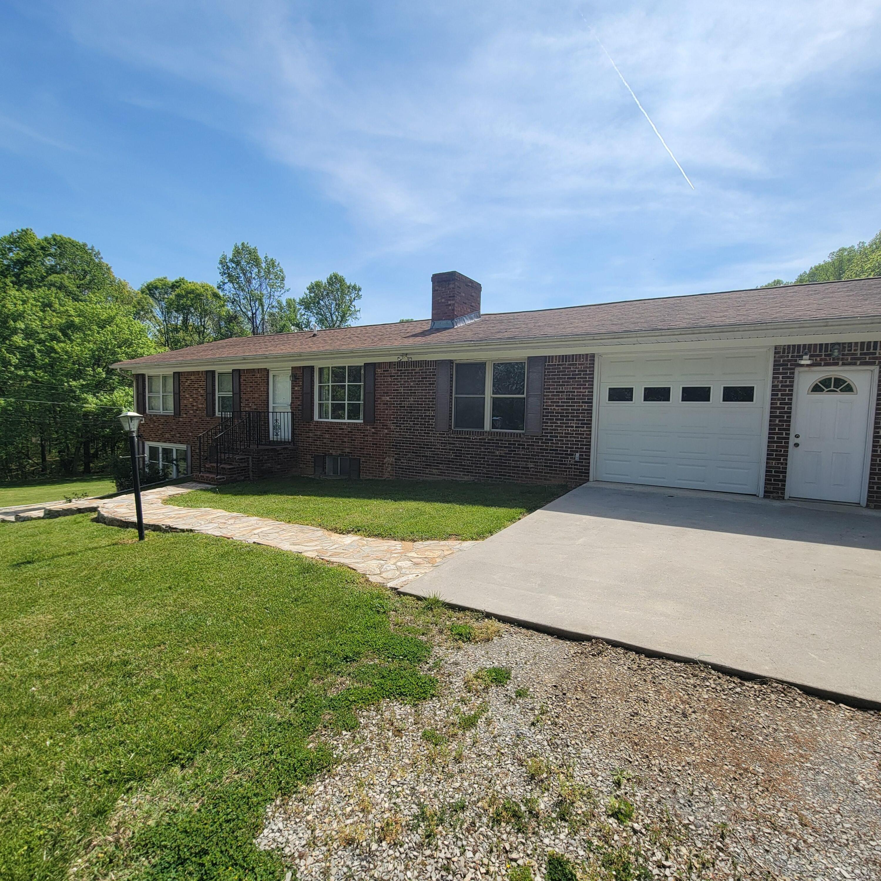 1106 Hogan RD