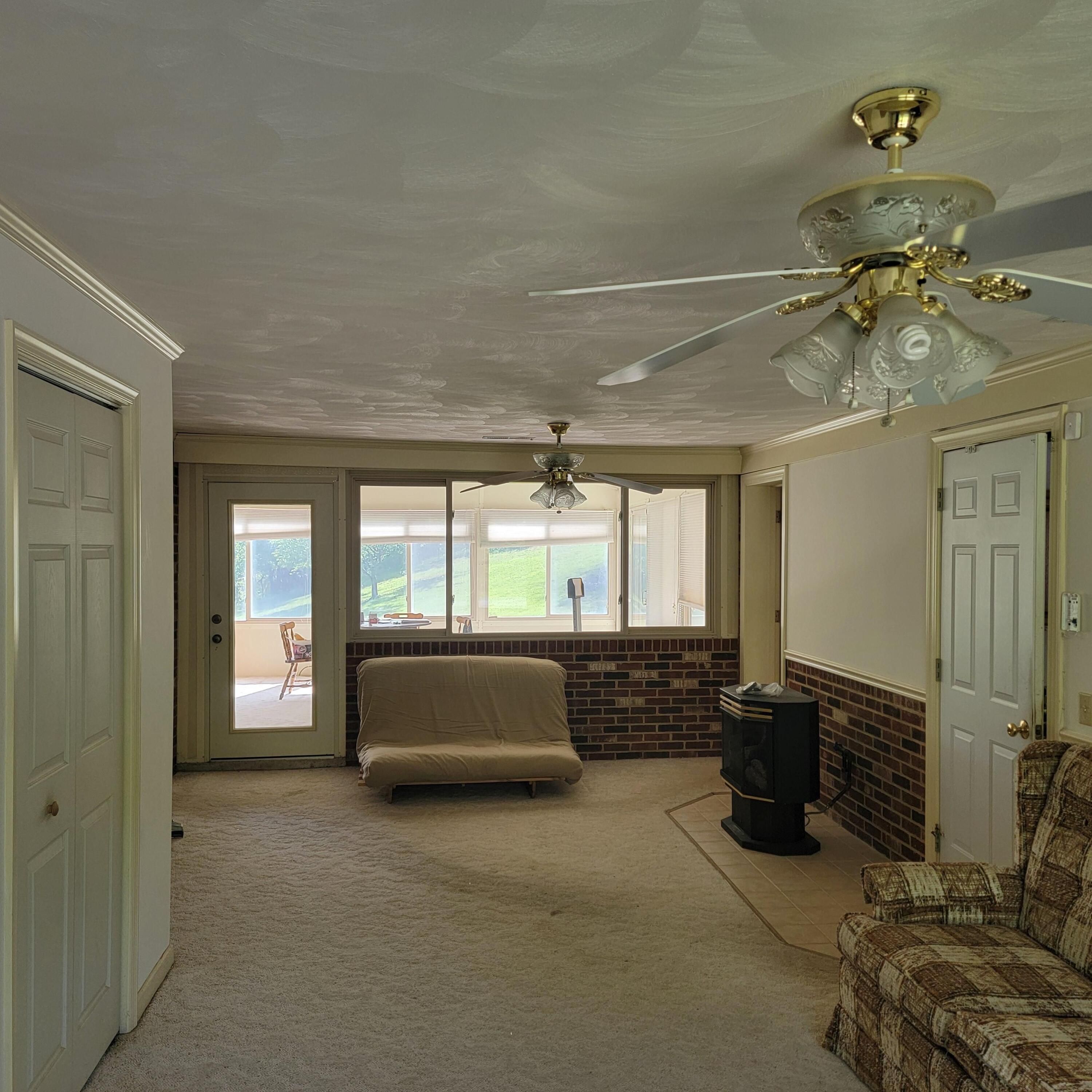 1106 Hogan RD