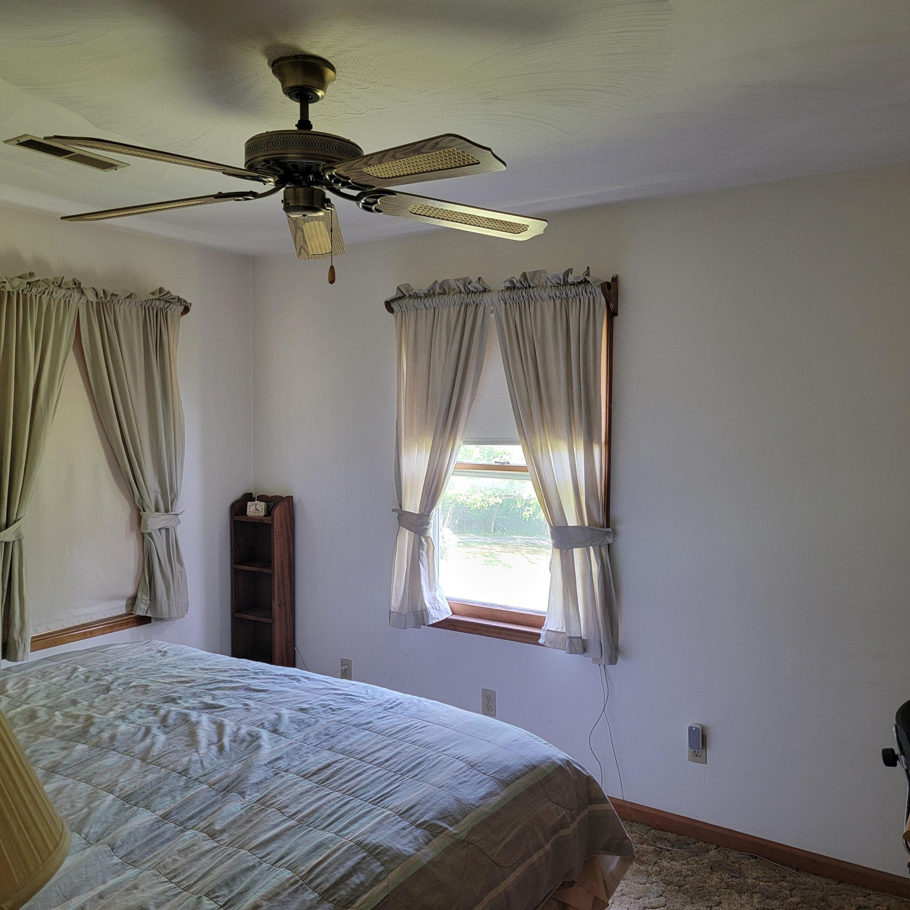 1106 Hogan RD