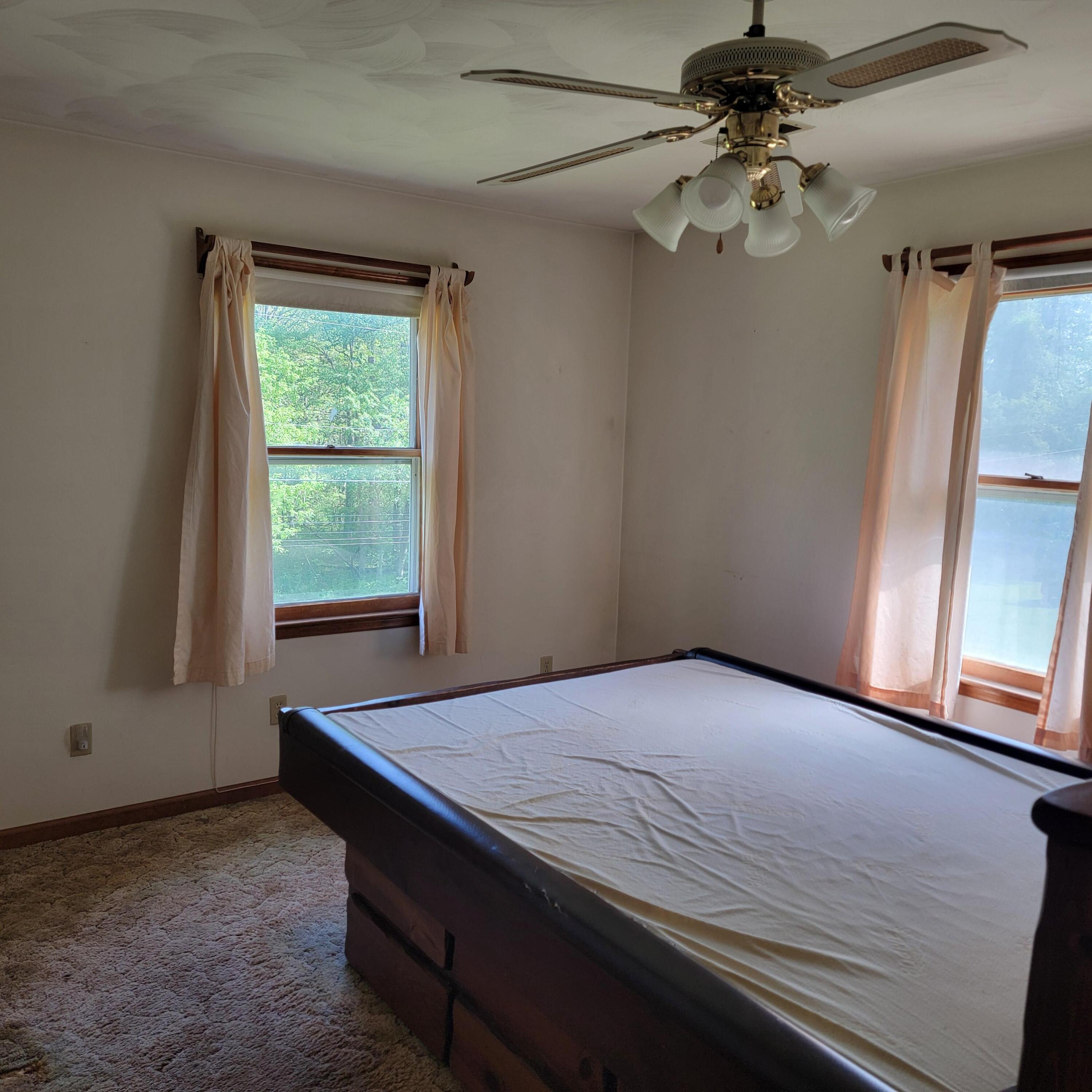 1106 Hogan RD