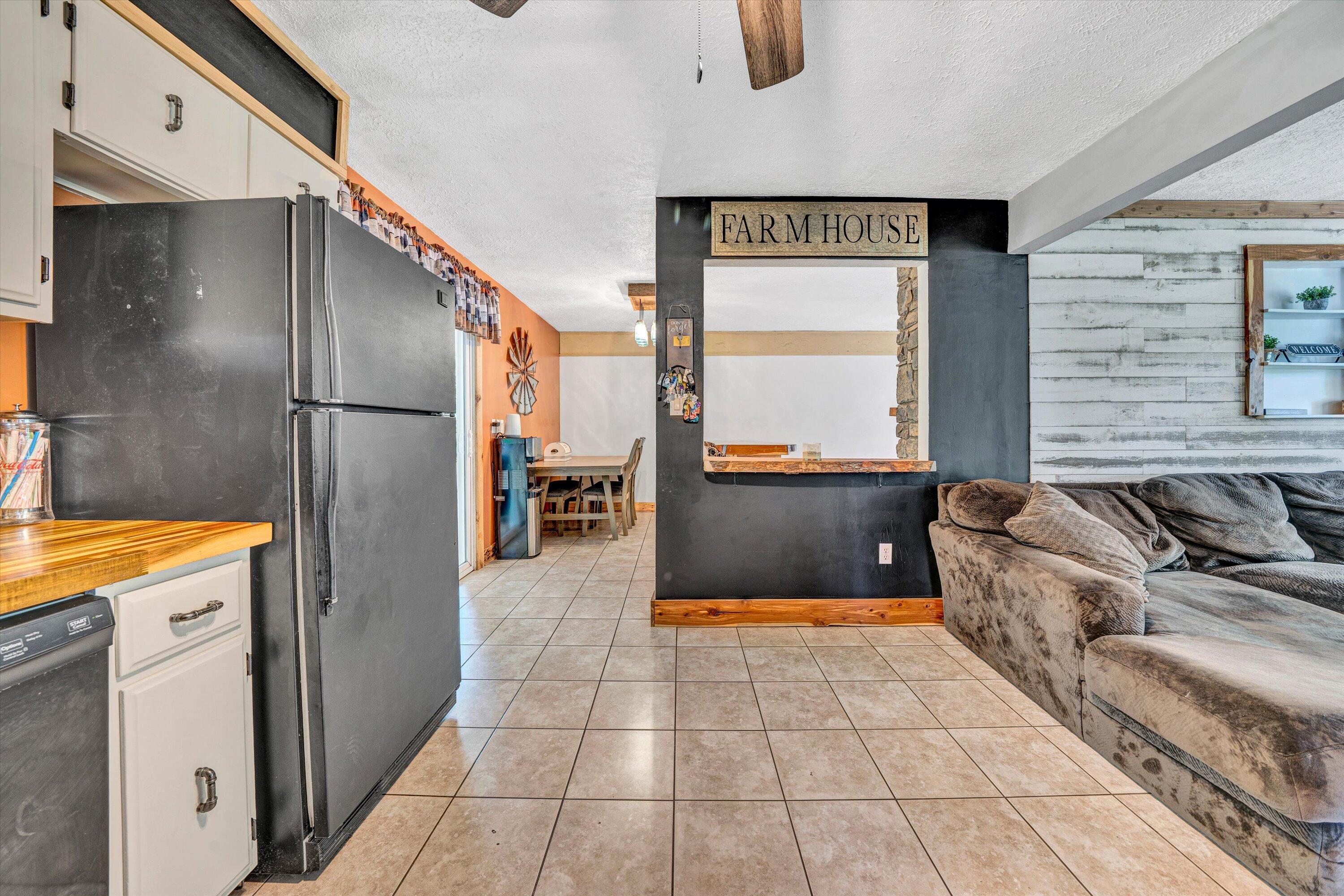 1999 Edwardsville RD