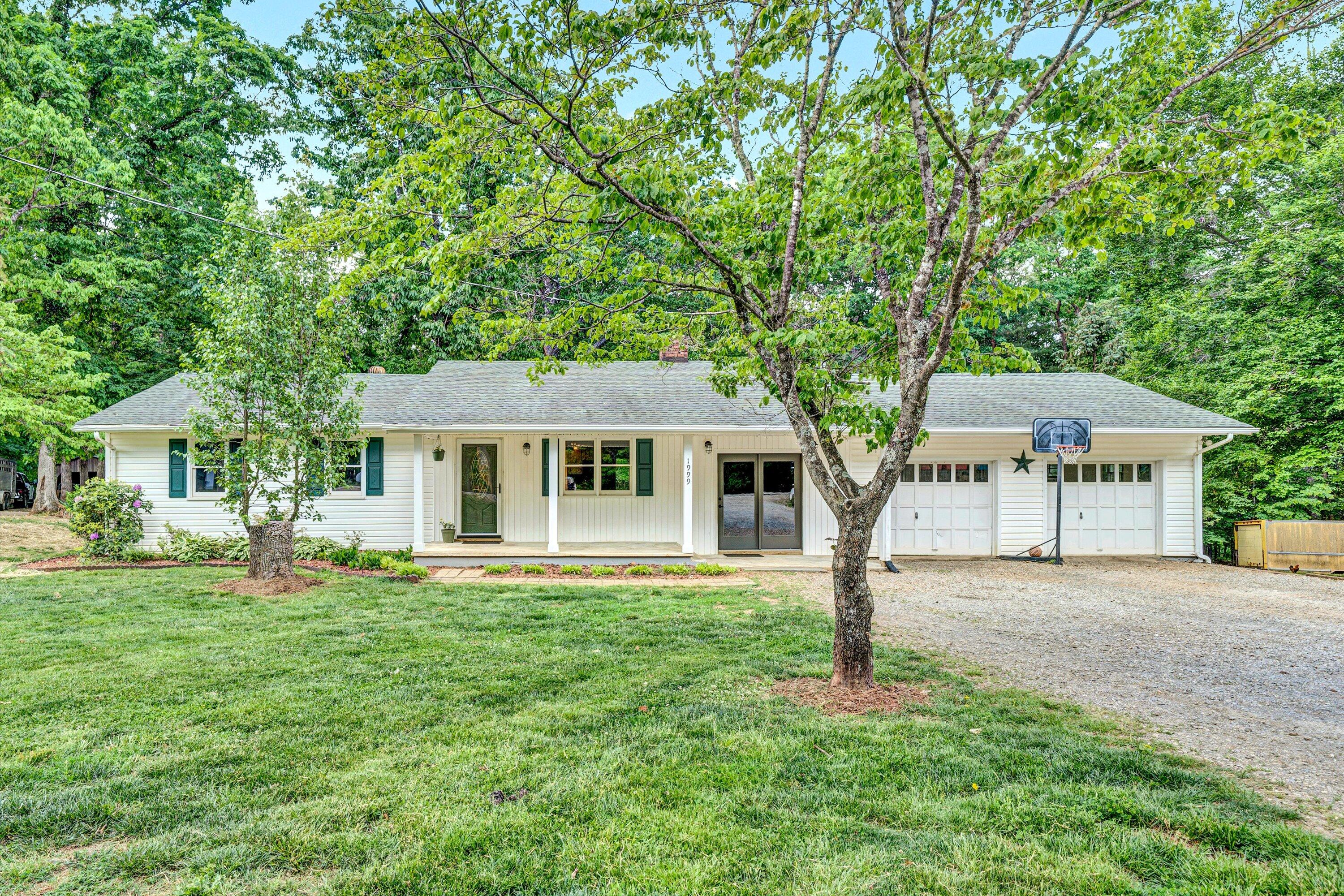 1999 Edwardsville RD