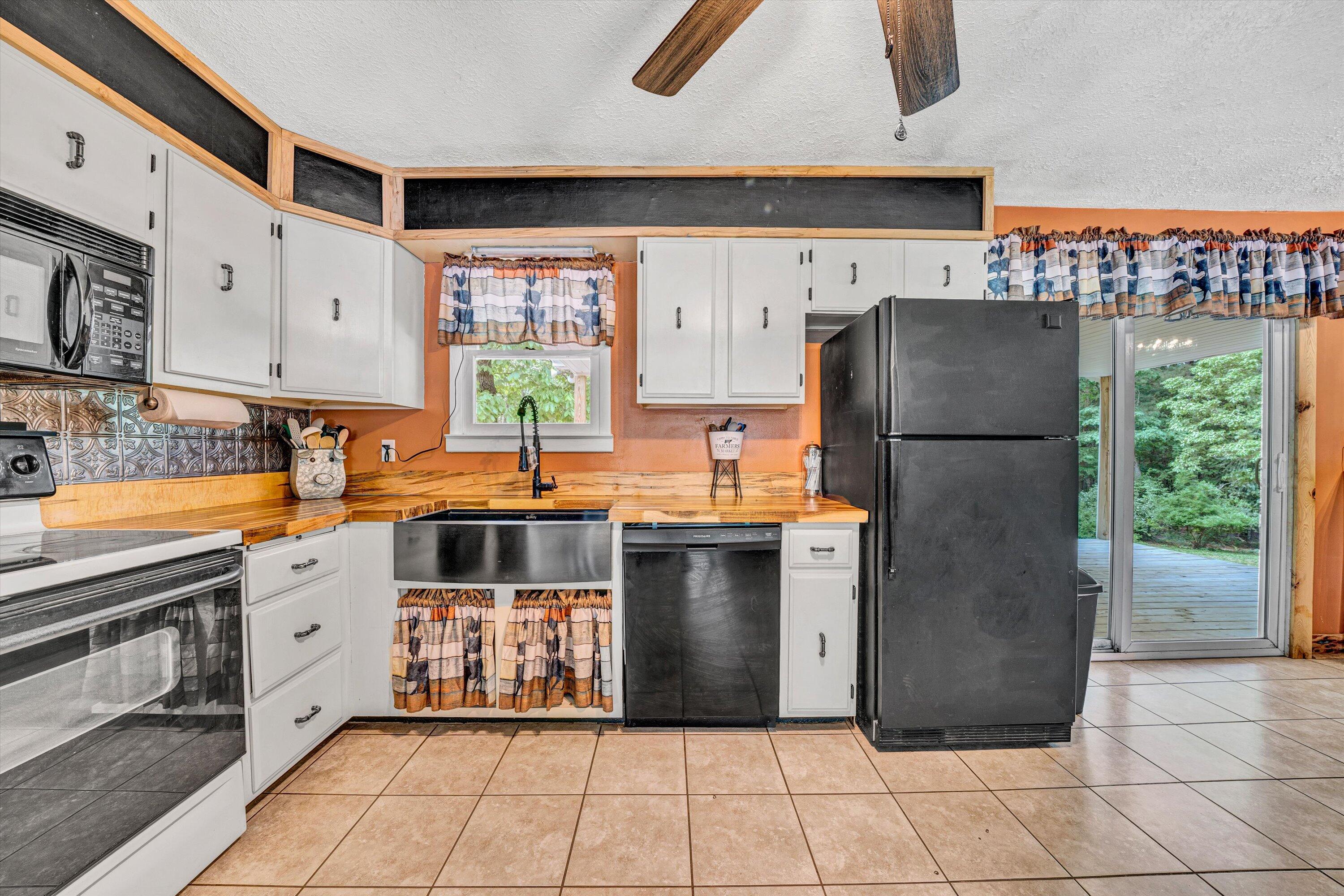 1999 Edwardsville RD