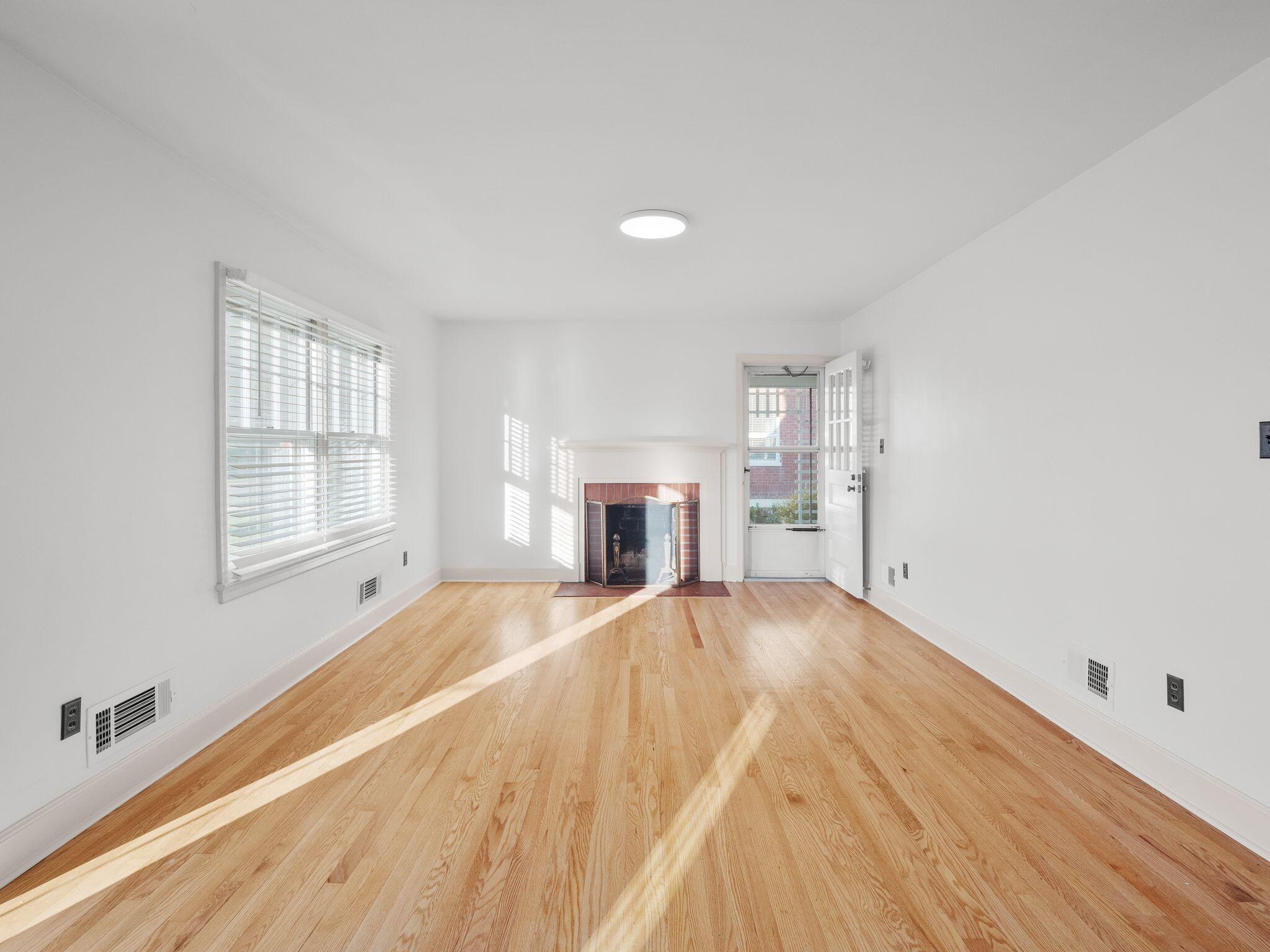 306 E 2nd ST