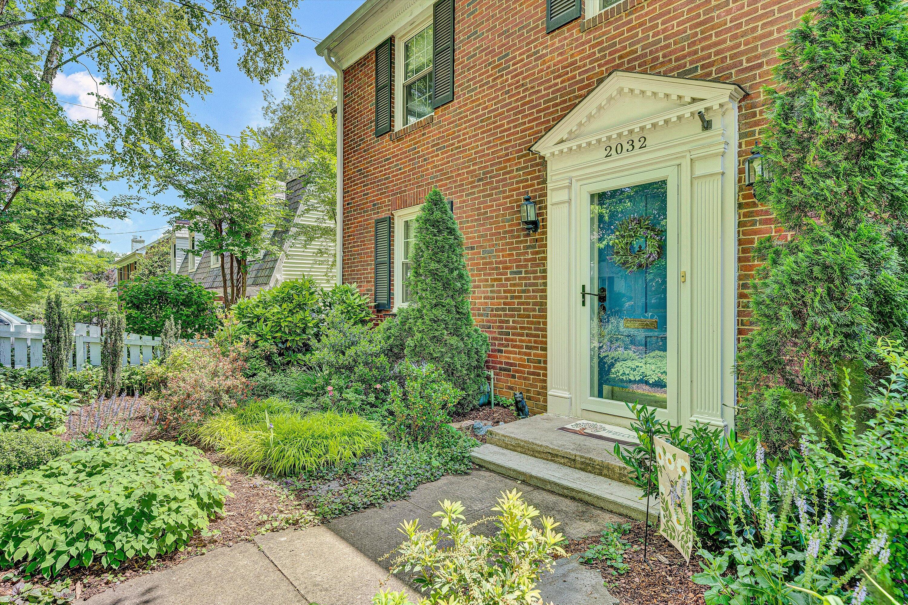 2032 Mount Vernon RD SW
