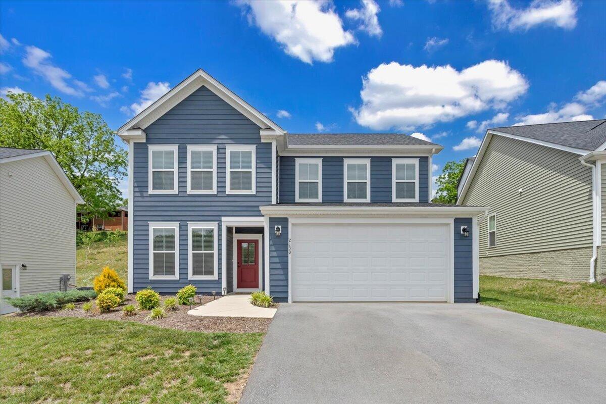 2130 Kings Walk DR NE