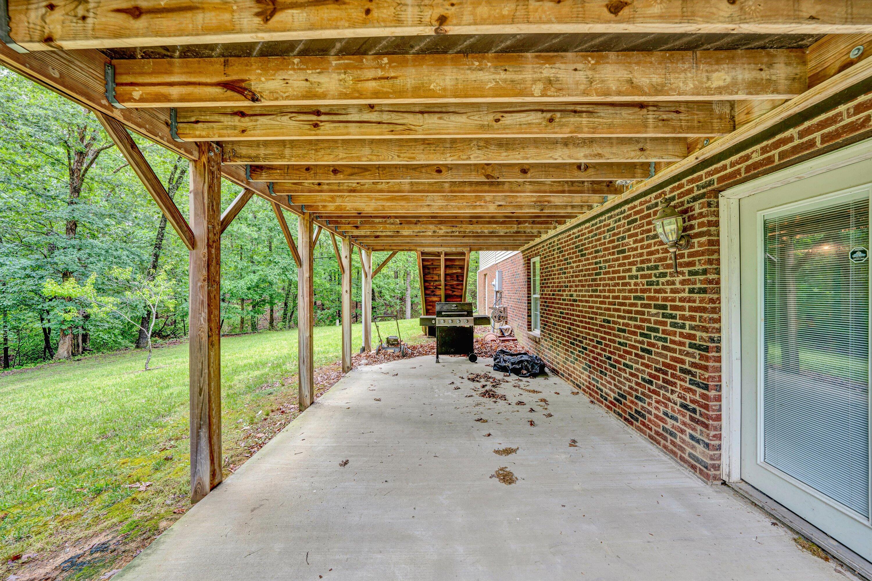 6570 Shingle Ridge RD