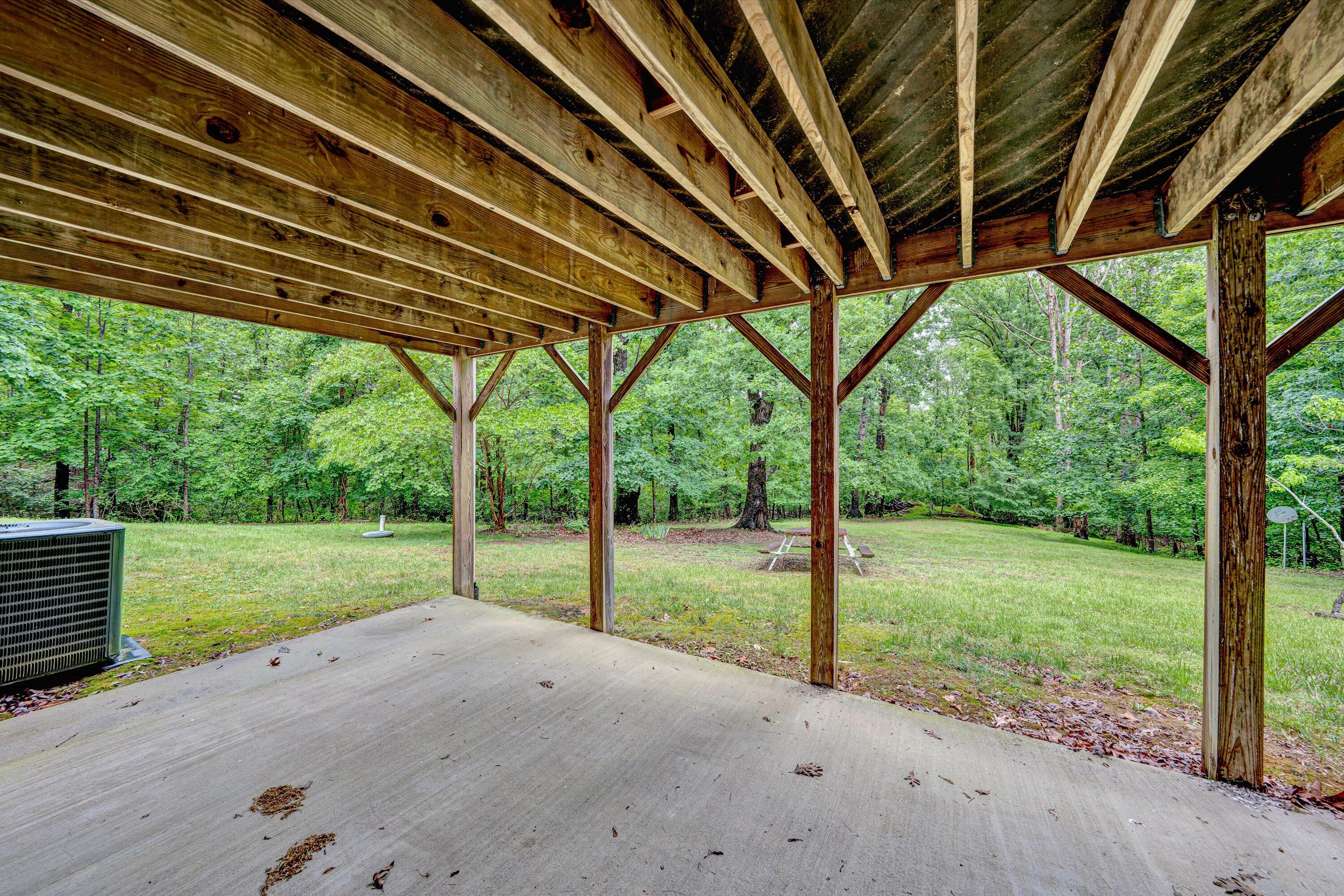 6570 Shingle Ridge RD