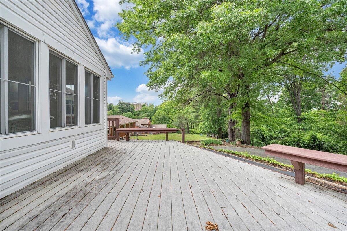 30 Benbrook CIR NE