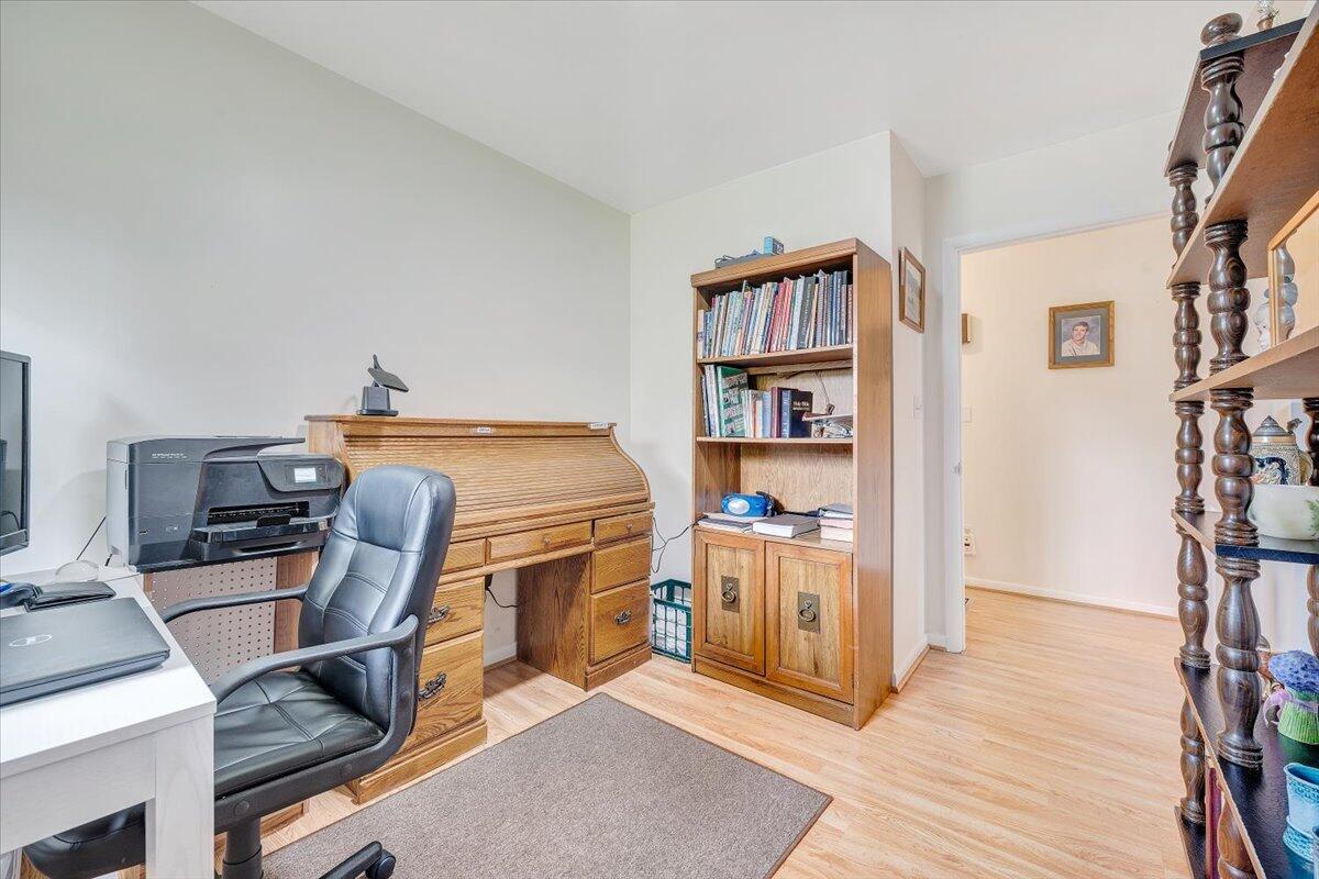 30 Benbrook CIR NE