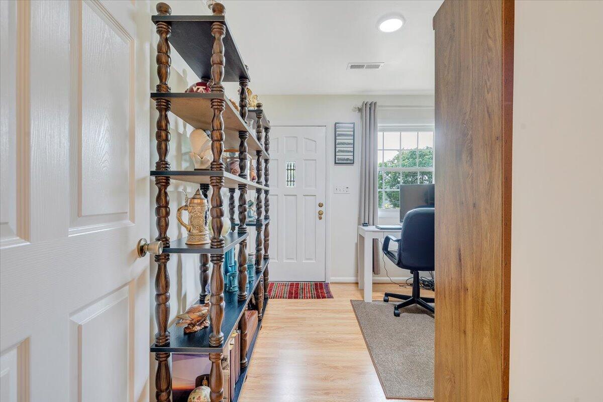 30 Benbrook CIR NE