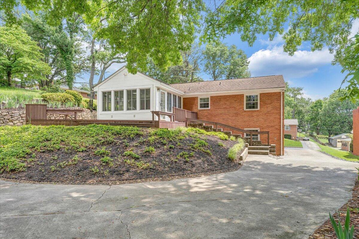 30 Benbrook CIR NE
