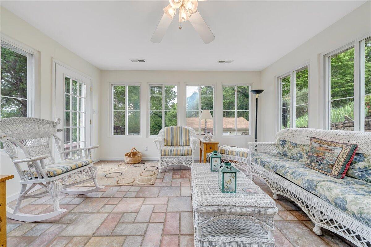 30 Benbrook CIR NE