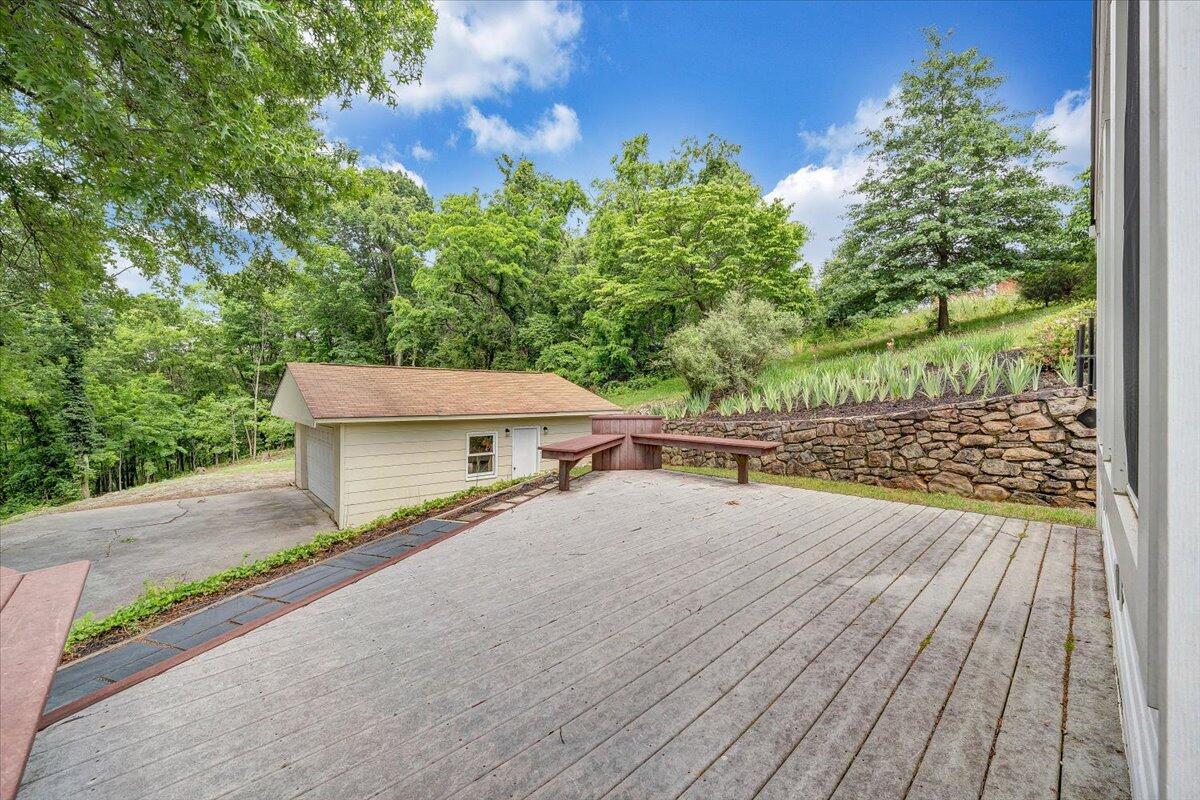 30 Benbrook CIR NE