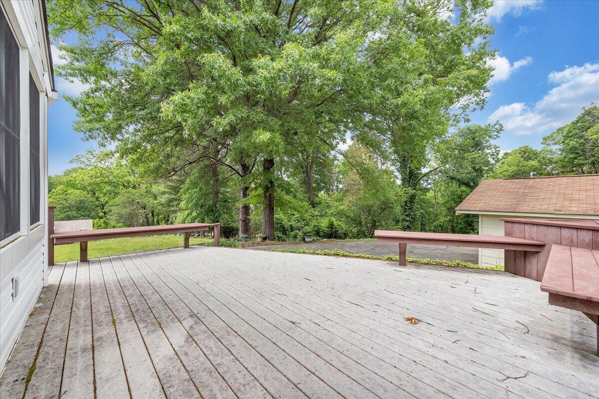 30 Benbrook CIR NE