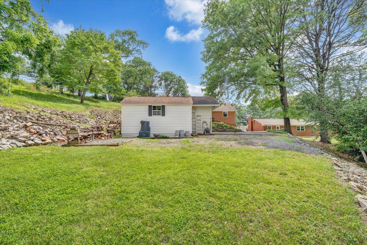 30 Benbrook CIR NE