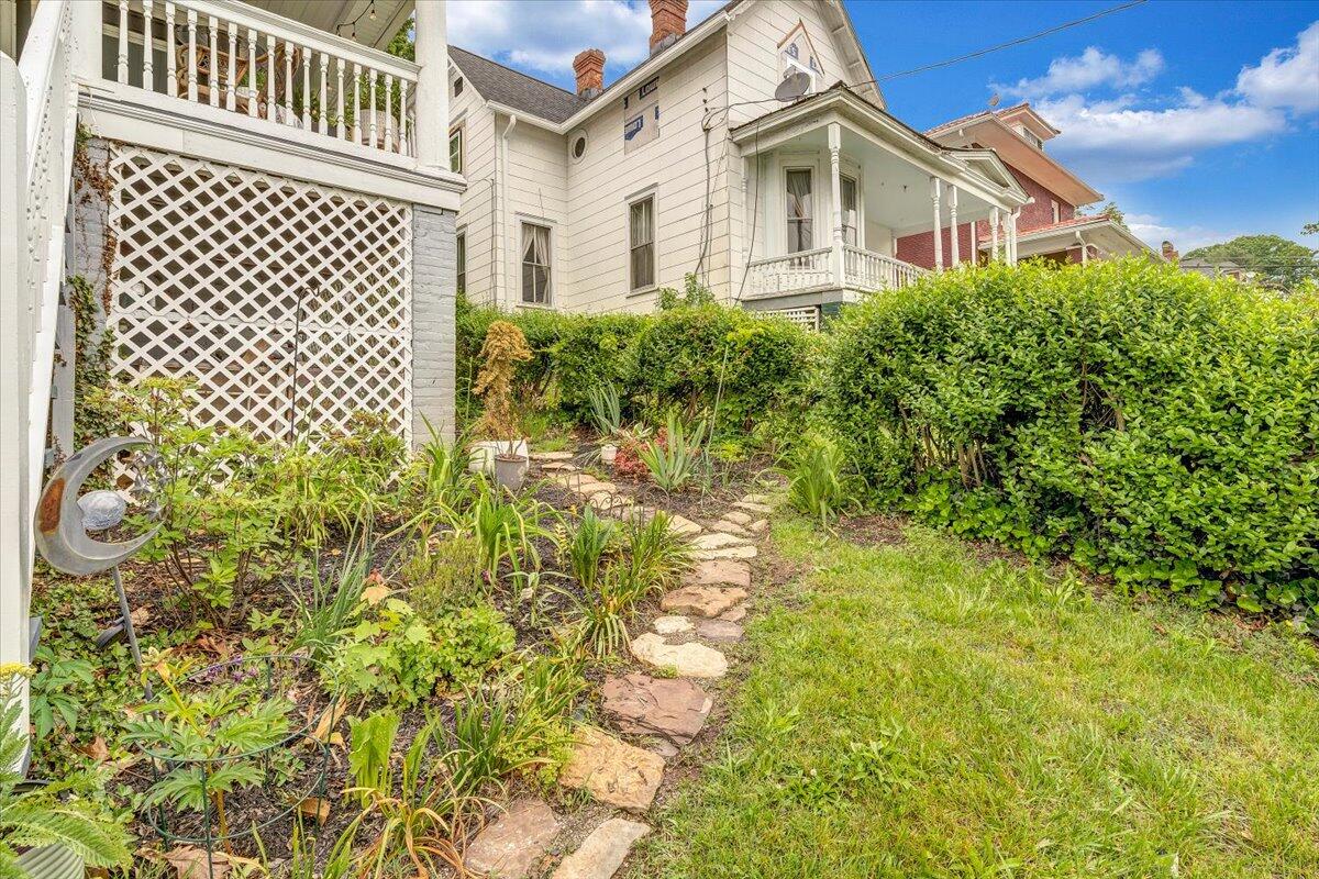 108 Alleghany ST
