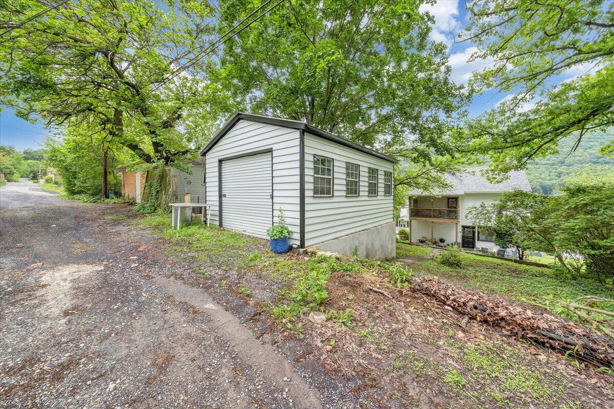 108 Alleghany ST