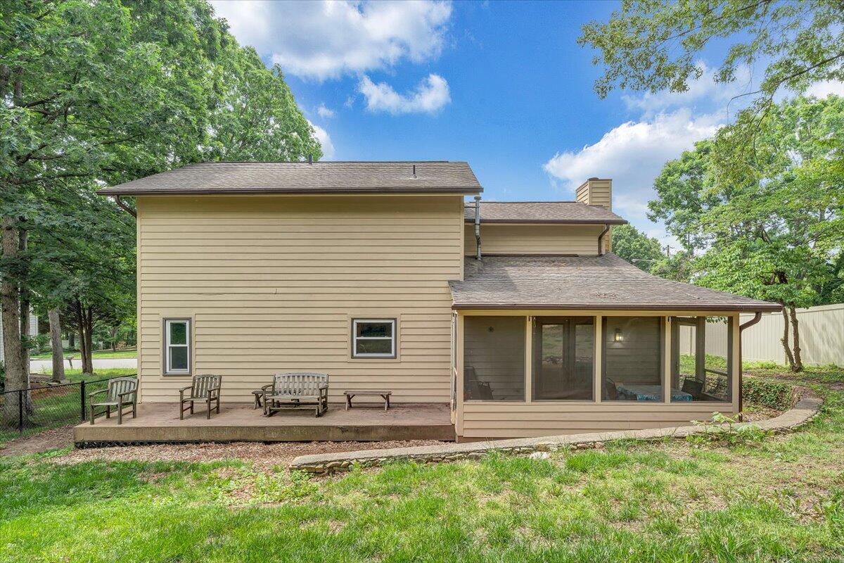 1894 Woodmere CT