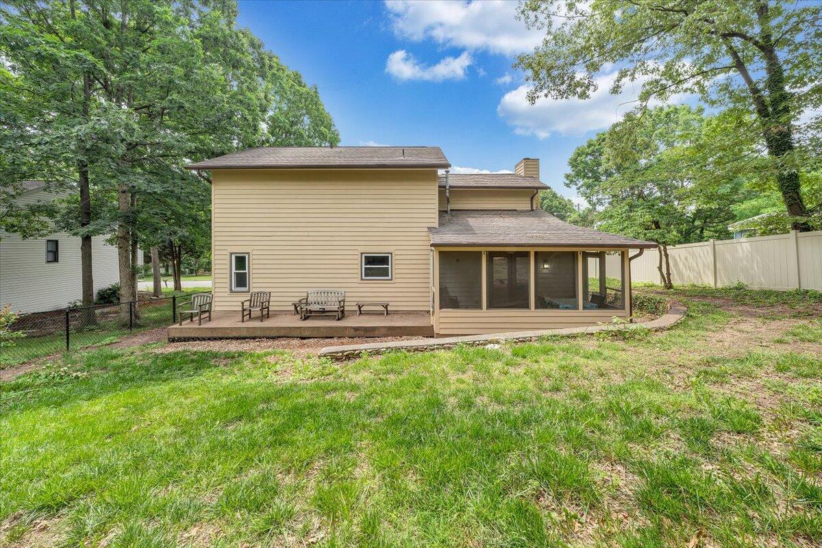 1894 Woodmere CT