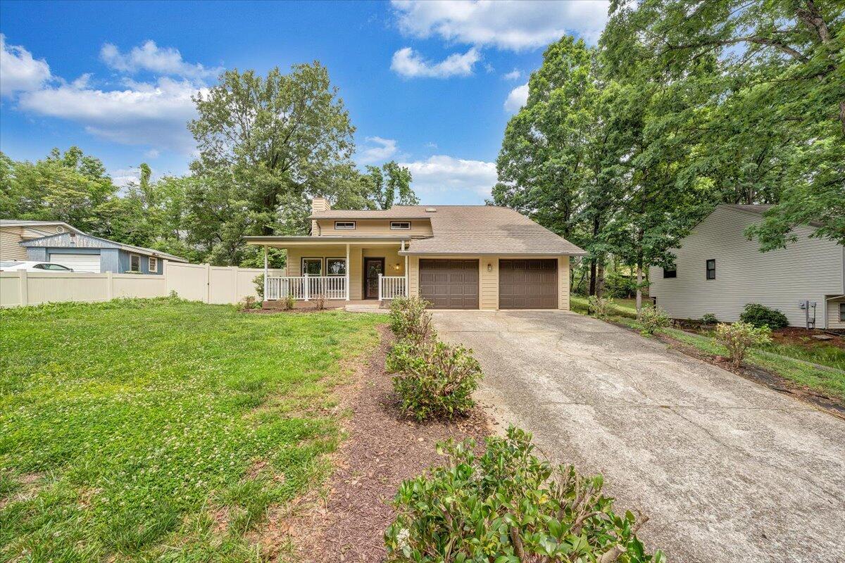 1894 Woodmere CT