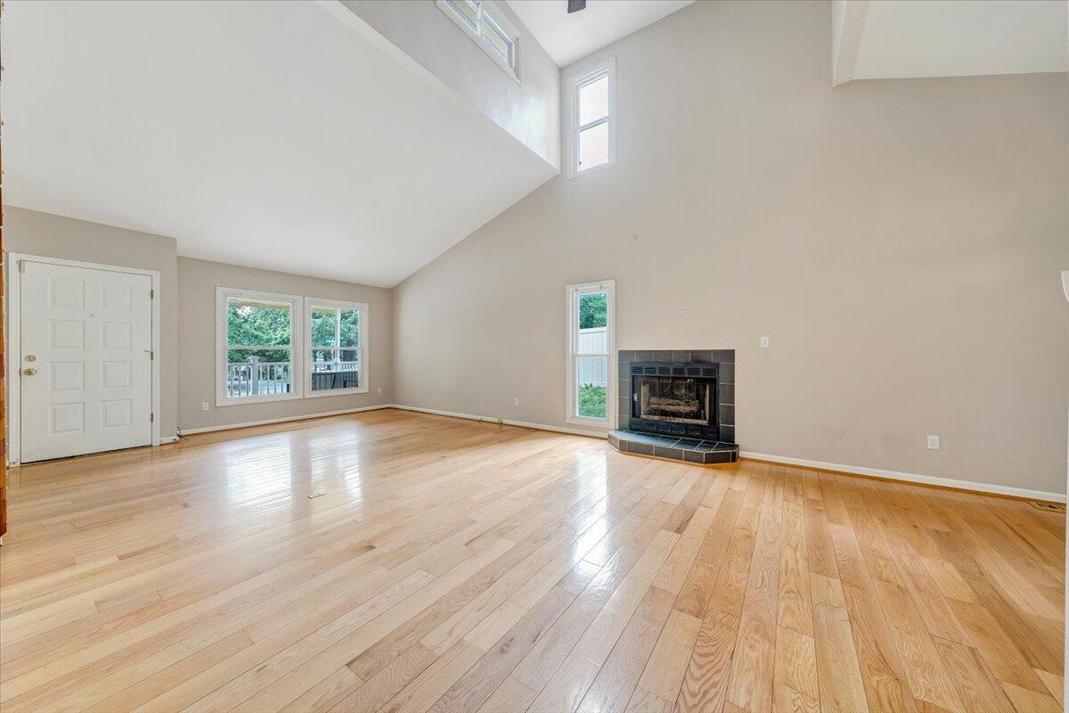 1894 Woodmere CT
