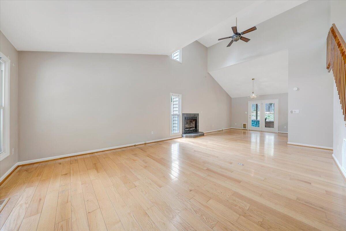 1894 Woodmere CT