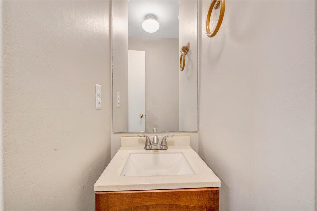 1894 Woodmere CT