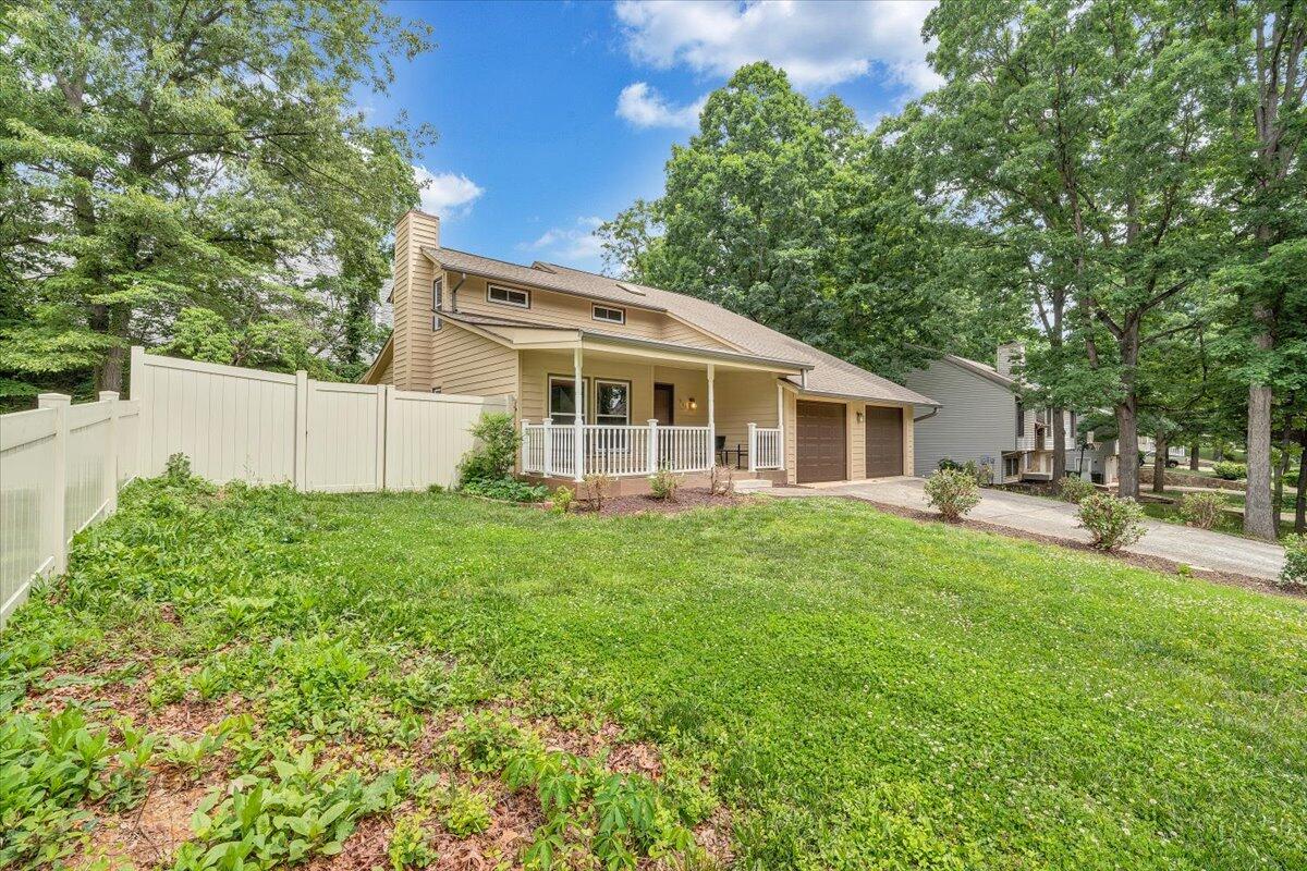 1894 Woodmere CT